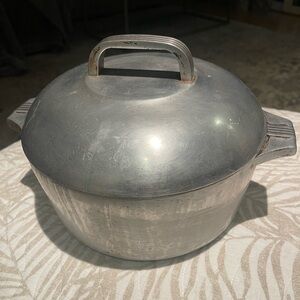 Wagner Ware Sidney Magnalite aluminum roaster pan Dutch oven